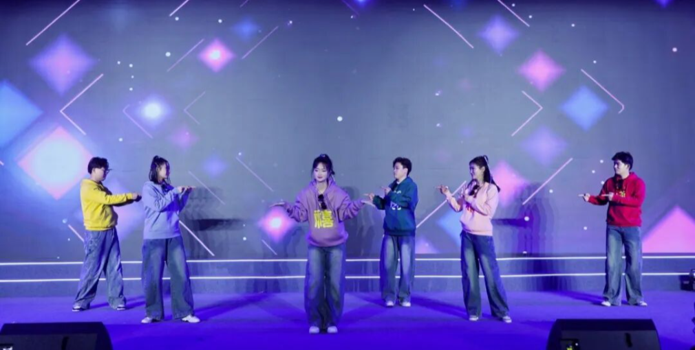 70万围观！一场文化盛宴，看北汽重卡跃升新姿态！